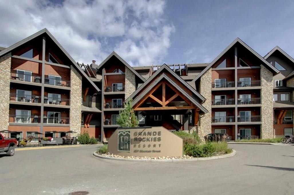 B&B Grand Rockies Resort 2Br 1Pullout Canmore Ngoại thất bức ảnh