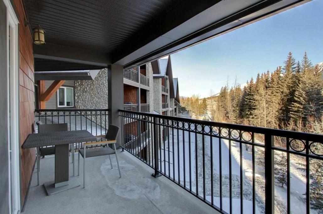 B&B Grand Rockies Resort 2Br 1Pullout Canmore Ngoại thất bức ảnh