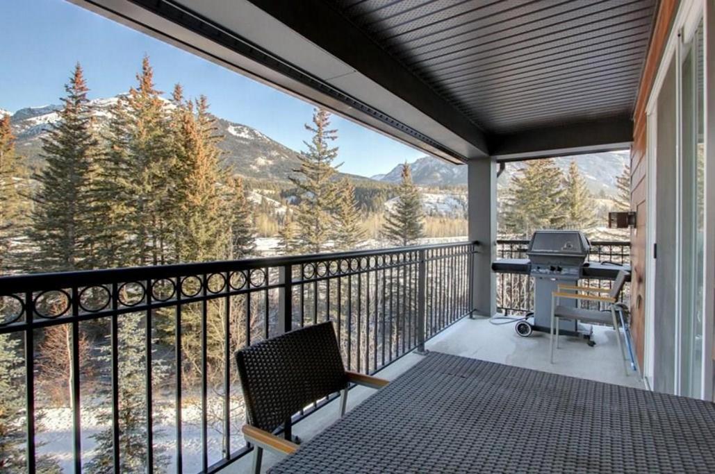 B&B Grand Rockies Resort 2Br 1Pullout Canmore Ngoại thất bức ảnh
